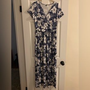 Navy/White floral maxi dress. Excellent condition
